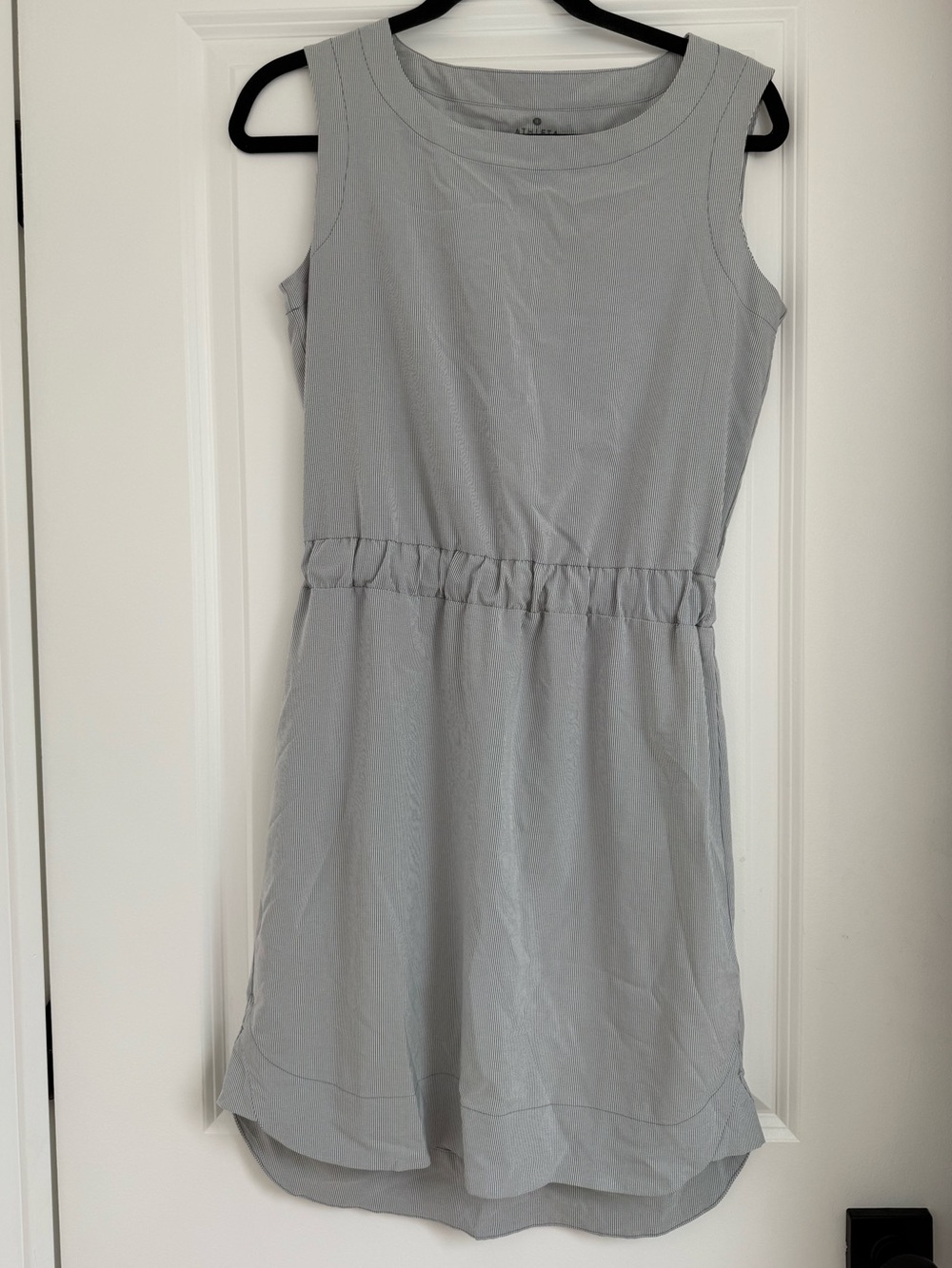 Athleta Sleeveless Light Gray Stripe Casual Dress Sz 4